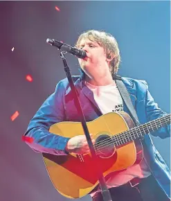  ??  ?? Singer-songwriter Lewis Capaldi’s album is a best-seller.