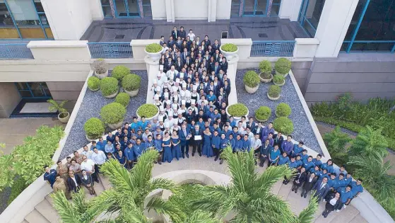  ??  ?? Radisson Blu Cebu staff celebrate their latest award.