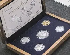  ?? Foto: Česká mincovna ?? Sada obsahuje mince v nominální hodnotě pět, deset, dvacet a padesát haléřů a portrét Františka Davida.