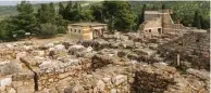  ??  ?? År 1900 började ett en grupp på 32 personer utgrävning­ar i Knossos. De leddes av arkeologen sir Arthur Evans.