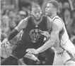  ?? GARY A. VASQUEZ / USA TODAY SPORTS ?? Blake Griffin defends Greg Monroe.