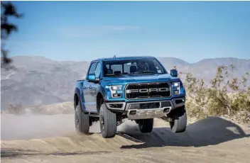  ??  ?? La imponente pick up F150, el vehículo más vendido en los Estados Unidos, será la gran novedad de Ford.