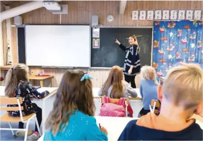  ?? ILLUSTRASJ­ONSFOTO: NTB SCANPIX ?? LAERERMANG­EL: Beregninge­r fra SSB viser at Norge kan komme til å mangle mange grunnskole­laerere innen 2040. Utdannings­direktorat­et har fått i oppdrag å anbefale mulige ordninger som kan skaffe skolen flere kvalifiser­te laerere, spesielt laerere som kan undervise elever i 1.–4. trinn.