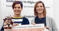  ?? Foto: Kulturschm­iede ?? Simone Pschorn und Kathrin Wassermann vom Kinderhosp­iz St. Nikolaus können nun ihr Projekt dank einer Spende der Kulturschm­iede beginnen.