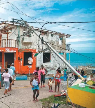 ?? / AFP ?? El 98% de la isla de Providenci­a quedó destruída tras el paso de Iota