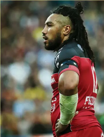  ??  ?? Ma’a Nonu, malgré la dure épreuve qu’il traverse hors rugby, a livré une prestation trois étoiles en finale. Photo Midi Olympique - Patrick Derewiany