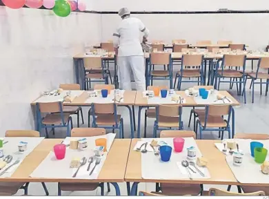  ?? D.C. ?? Comedor para los alumnos del colegio San Ignacio que se ha instalado en el CEIP Quintanill­a por la ruina del centro.