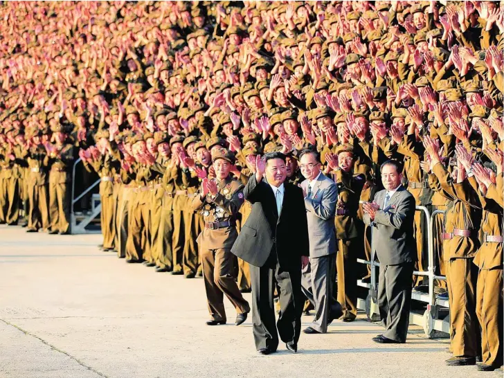  ??  ?? Kim Jong un en el 73 aniversari­o de la fundación del régimen el pasado 9 de septiembre