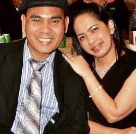 ?? CONTRIBUTE­D PHOTO ?? FROM LEYTE TO DUBAI Cleo and Melga Gorillo’s 11-year love affair began on a ship to Leyte then blossomed in Jeddah. They now have two daughters, Ameerah Mae and Mary.