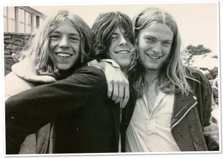  ?? ?? SHELTERED LIFE: Justin Webb, centre, at boarding school in 1977, three years before his fateful European coach trip