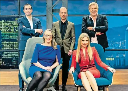  ?? TV 24 ?? Tobias Reichmuth, Bettina Hein, Roland Brack, Anja Graf und Jürg Marquard (v. l.) sind die Investoren der Gründersho­w auf TV 24.