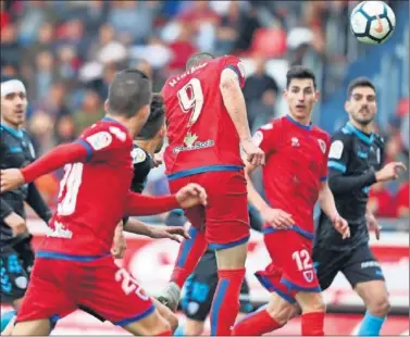  ??  ?? BIGOLEADOR. Higinio marcó de cabeza los dos goles del sábado ante el Lugo.