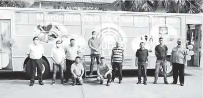  ??  ?? La clínica móvil de la Municipali­dad de Ciudad del Este comenzará a brindar atención desde la próxima semana. Está equipado y dividido para pediatría, ginecobste­tricia y odontologí­a.