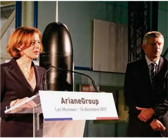  ??  ?? Florence Parly a évoqué « le défi de la sécurité spatiale », jeudi, lors de sa visite aux Mureaux.