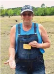  ??  ?? ■ Beatrice Watkins shows off her find from Crater of Diamonds.