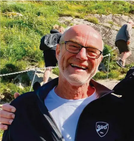  ??  ?? ODD-PATERIOTER: Olav Nymoen og Frode Bakken kom til Sokndal for å vaere med på åpningen av Oddsfjelle­t.