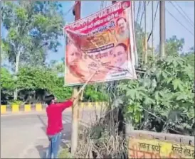  ?? SOURCED ?? Some people captured the pulling down of such a poster in Dadri on camera and shared the video on social media platforms.