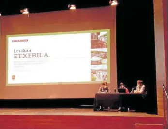  ?? Foto: Diario Noticias ?? Ladis Satrustegi, Garazi Conde y Eneko Larrarte, en la presentaci­ón.