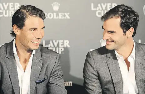  ?? Foto: Michal Růžička, MAFRA ?? Legendy Rafael Nadal (vlevo) a Roger Federer přijeli do Prahy uvolnění, nešetřili úsměvy. Dočkají se společné čtyřhry?