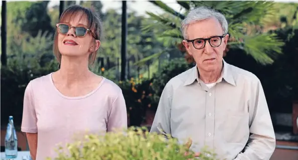  ??  ?? Judy Davis and Woody Allen in To