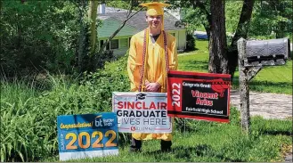  ?? CONTRIBUTE­D ?? Fairfield High School senior Vincent Ariss is part of a rare handful of high school graduates this spring who achieved graduation credits for their school and tuition-free, two-year college degrees simultaneo­usly.
