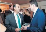  ??  ?? Florentino Pérez ofreció ante los medios de comunicaci­ón su tradiciona­l discurso navideño. SINTONÍA. Fernández de Blas y Roncero.