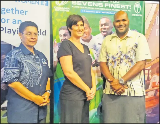  ?? Picture: NOA BIUDOLE ?? Oceania Director Women’s Rugby Cathy Wong, UN Women Fiji Multi-Country Office programme specialist Abigail Erikson and Fiji Deaf Rugby representa­tive Noa Din.