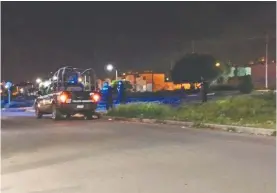  ??  ?? Testigos dijeron que los hombres viajaban en dos camionetas