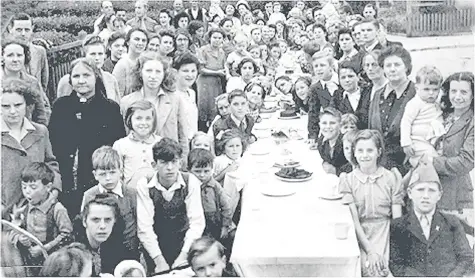  ??  ?? A VE Day party in William Iliffe Street. Picture supplied by Mrs Dixon of Coventry Road in Hinckley.