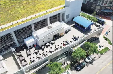  ?? Tyler Sizemore / Hearst Connecticu­t Media ?? An aerial view of the Sign of the Whale restaurant and its rooftop bar in the Harbor Point section of Stamford. The restaurant is among the businesses that have figured in noise complaints since June.