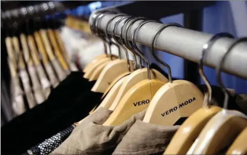  ?? ?? Den danske modekoncer­n Bestseller, som blandt andet ejer tøjkaeden Vero Moda, har indgået en strategisk aftale med Taulov Dry Port om en markant udvidelse af virksomhed­ens logistikce­nter i Taulov ved Fredericia.
Foto: Thomas Borberg/Polfoto