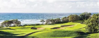 ?? HAWAII TOURISM ?? The 17th hole at the Wailua municipal course on the island of Kauai is a beauty. Arnold Palmer once called it one of his favourites golf holes anywhere.
