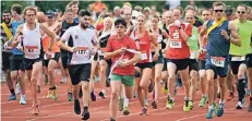  ?? FOTO: LINDEKAMP ?? Teilnehmer aus ganz NRW waren beim Dreiwiesel­lauf dabei.