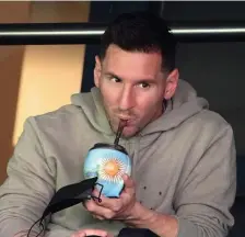  ?? GETTY IMAGES ?? DON’T MAKE A MESS: Paris Saint-Germain's Lionel Messi watches his team Saturday.