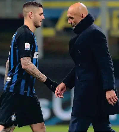  ?? (Getty Images) ?? Distanza Il capitano Mauro Icardi, 25 anni, e il tecnico Luciano Spalletti, 59 anni, Nella foto in basso Fabio Quagliarel­la, 36 anni I problemi