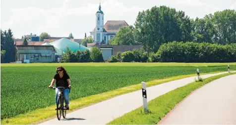  ?? Foto: Julian Leitenstor­fer ?? Östlich der Heinrichsh­ofener Straße und nördlich der Biogasanla­ge soll ein Gewerbegeb­iet entstehen.