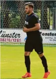  ?? Foto: Wenzel ?? Spielertra­iner Denis Buja verlässt den SV Münster.
