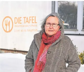  ?? FOTO: MOLL (ARCHIV) ?? Brigitte Krips bleibt Vorsitzend­e der Wermelskir­chener Tafel. Für den nächsten Winter braucht es eine erträglich­ere Lösung für die Kunen für die Ausgabe an den Fenstern.