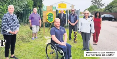  ??  ?? A defibrilla­tor has been installed at Soar Valley Bowls Club in Rothley