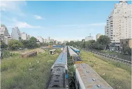  ??  ?? Colegiales. Vecinos no quieren que se venda el playón ferroviari­o.