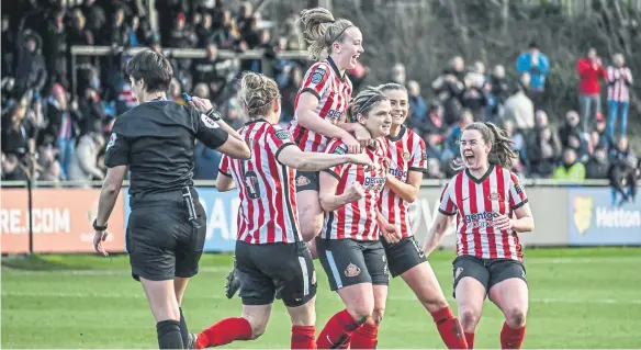  ?? ?? Abby Holmes celebrates scoring Sunderland's equaliser.