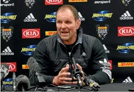  ?? PHOTO: PHOTOSPORT ?? Hurricanes assistant coach John Plumtree expects plenty from the team in the Super Rugby playoffs.