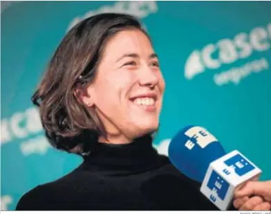  ?? MARTA PÉREZ / EFE ?? Garbiñe Muguruza sonríe durante una entrevista el pasado mes de febrero.