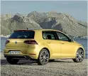  ??  ?? La nuova Volkswagen Golf: i fanali posteriori, a Led, sono di serie