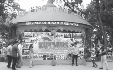  ?? (Photo by Jo Ann Sablad) ?? Misamis Oriental Governor Yevgeny Emano led the unveiling of the Kuyamis Festival 2020 logo at the Capitol grounds, Monday, December 2.