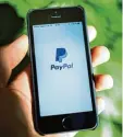  ?? Foto: dpa ?? Über Paypal können Verbrauche­r im In ternet bezahlen.