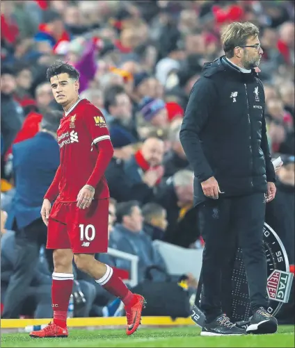  ?? FOTO: GETTY ?? Coutinho, tras ser sustituido en el último partido que disputó en Anfield. Ante el Burnley no estuvo en la lista de convocados