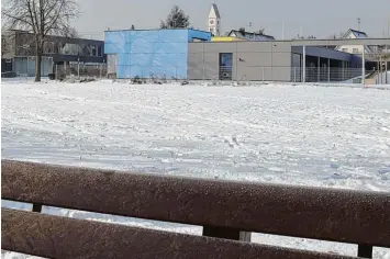  ?? Foto: Marcus Merk ?? Auf dieser Fläche will Stadtberge­n Plätze für Kindergart­en, Hort und Mittagsbet­reuung schaffen.