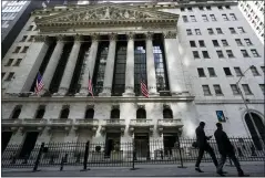  ?? MARY ALTAFFER — THE ASSOCIATED PRESS FILE ?? Bank and technology stocks led another decline on Wall Street in Friday trading at the New York Stock Exchange.