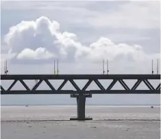  ?? ?? Obra El puente, que atraviesa el río Padma, se ubica a 50 kilómetros de Dacca y consta de dos pisos.